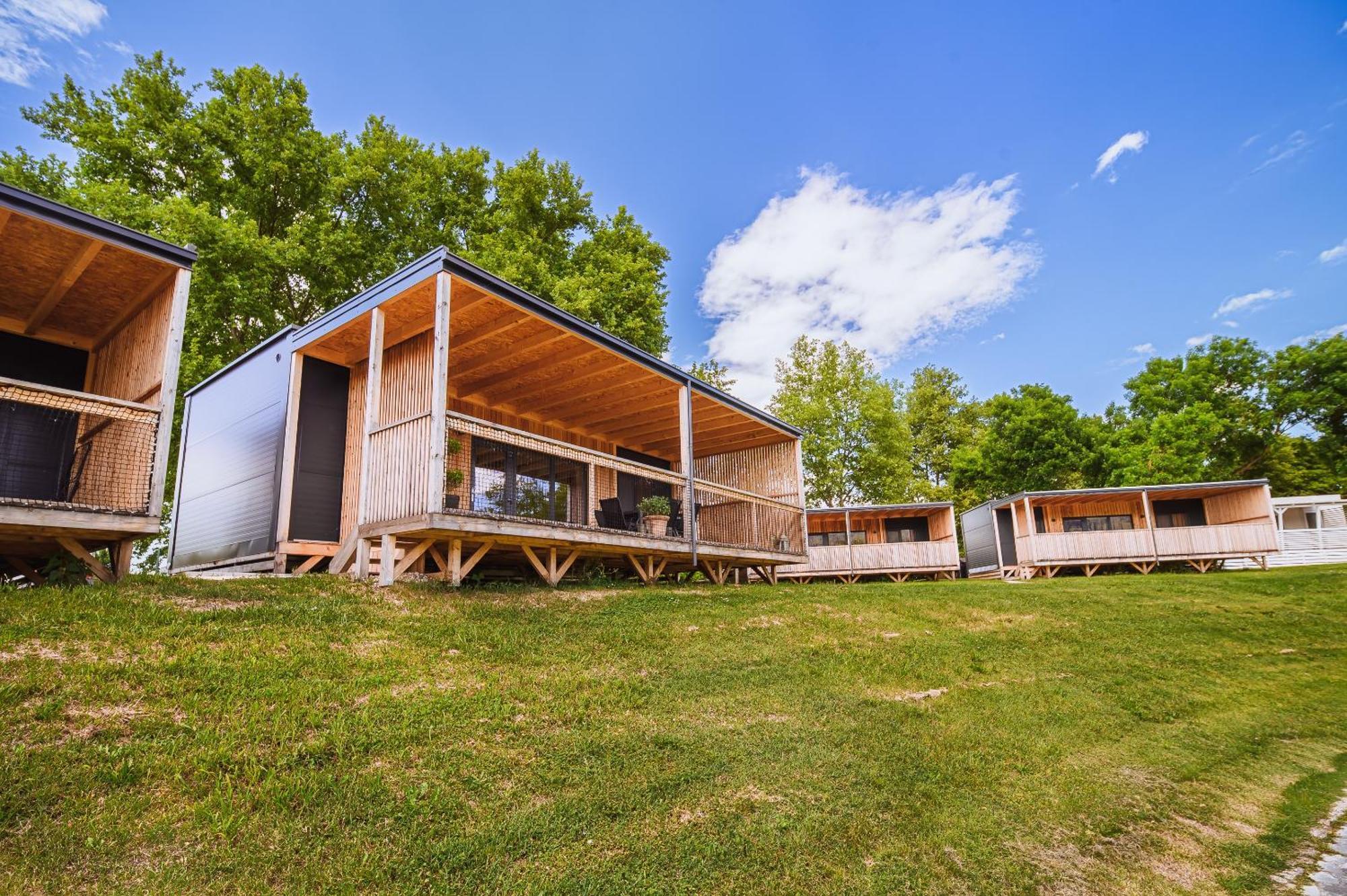 Hébergement de vacances Deluxe View Mobile Homes With Thermal Riviera Tickets Catez ob Savi